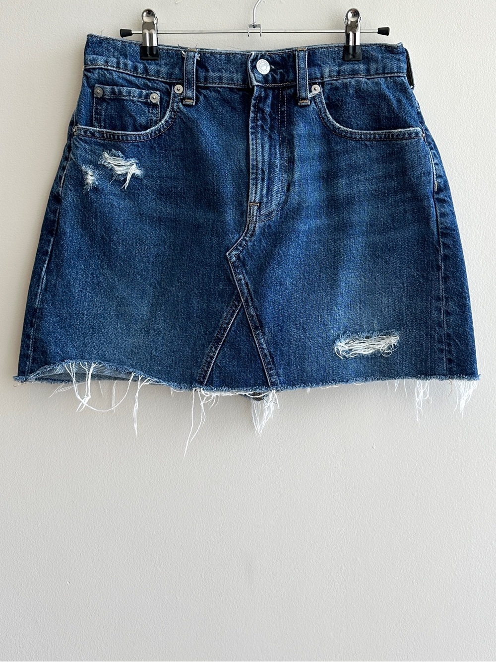 Everlane The Denim Reconstructed Skirt, Mini Skirt, Dark Wash, Raw Hem, Size 28